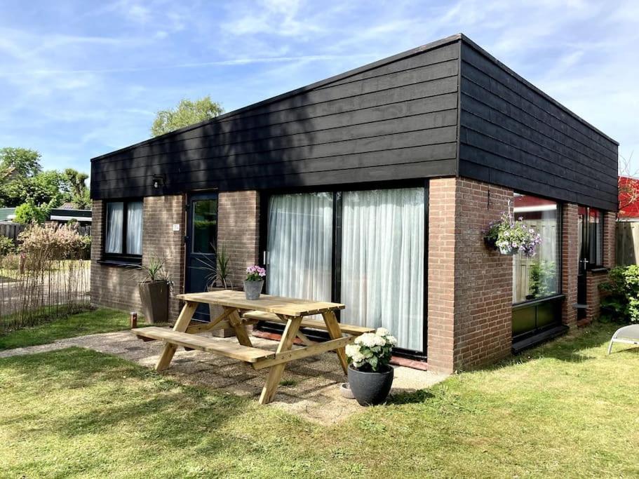 Holiday Home Beachy Days Near Ocean & Lake ノールトウェイケルハウト　 エクステリア 写真