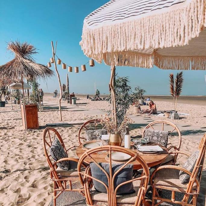 Holiday Home Beachy Days Near Ocean & Lake ノールトウェイケルハウト　 エクステリア 写真