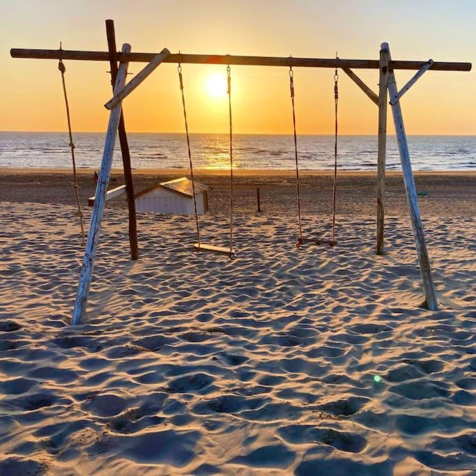 Holiday Home Beachy Days Near Ocean & Lake ノールトウェイケルハウト　 エクステリア 写真