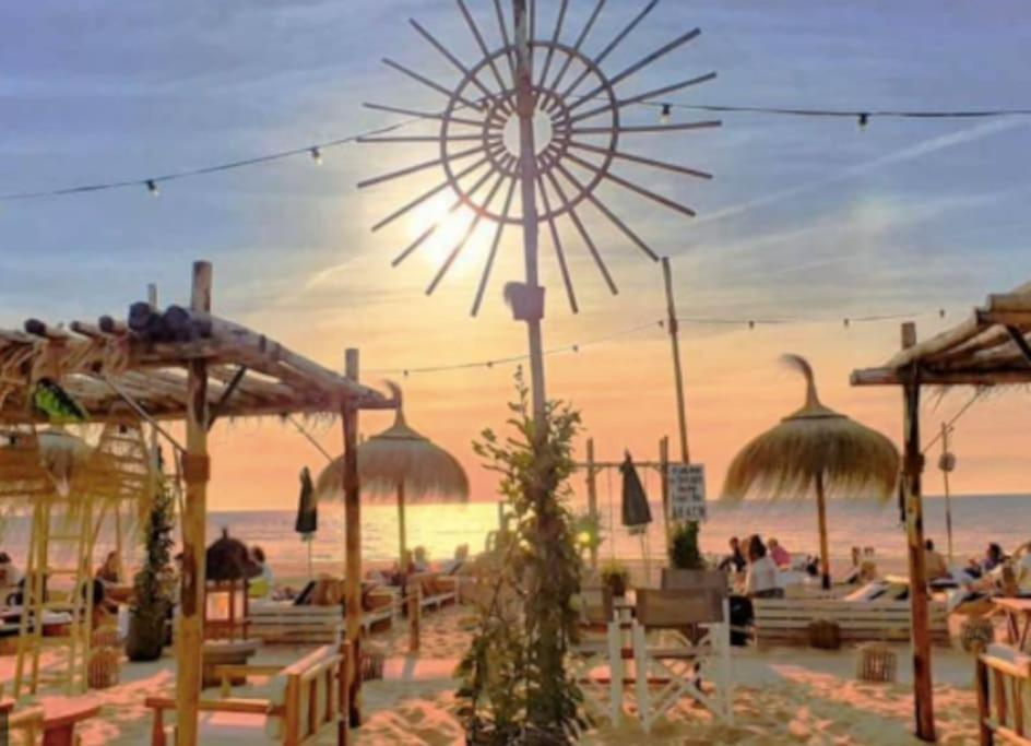 Holiday Home Beachy Days Near Ocean & Lake ノールトウェイケルハウト　 エクステリア 写真