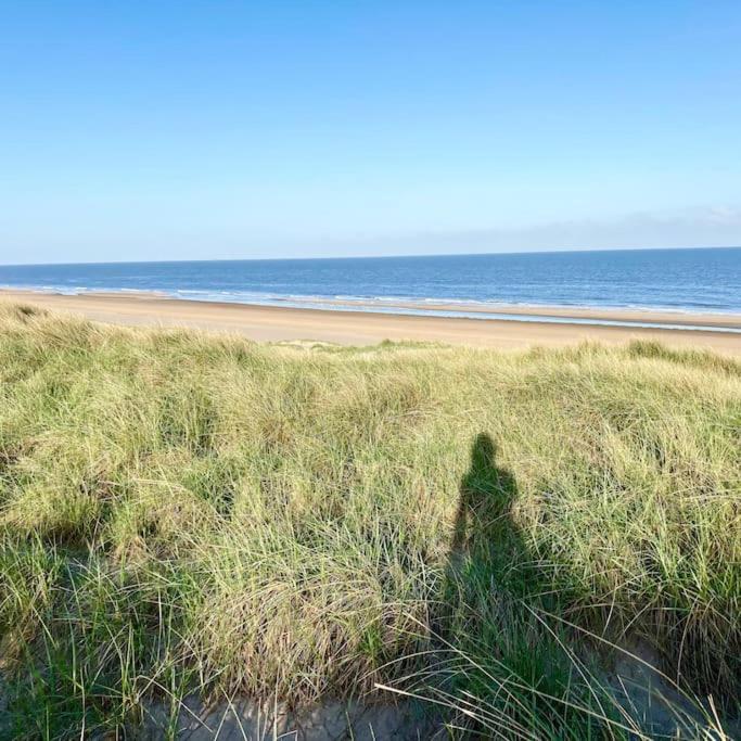 Holiday Home Beachy Days Near Ocean & Lake ノールトウェイケルハウト　 エクステリア 写真